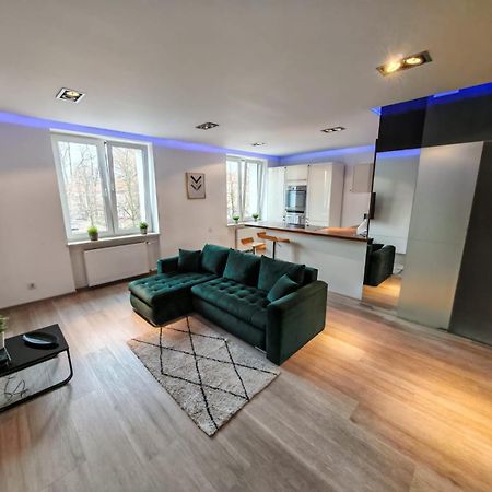 Nowoczesny Apartament III Al. Nmp เชสโตฮอวา ภายนอก รูปภาพ
