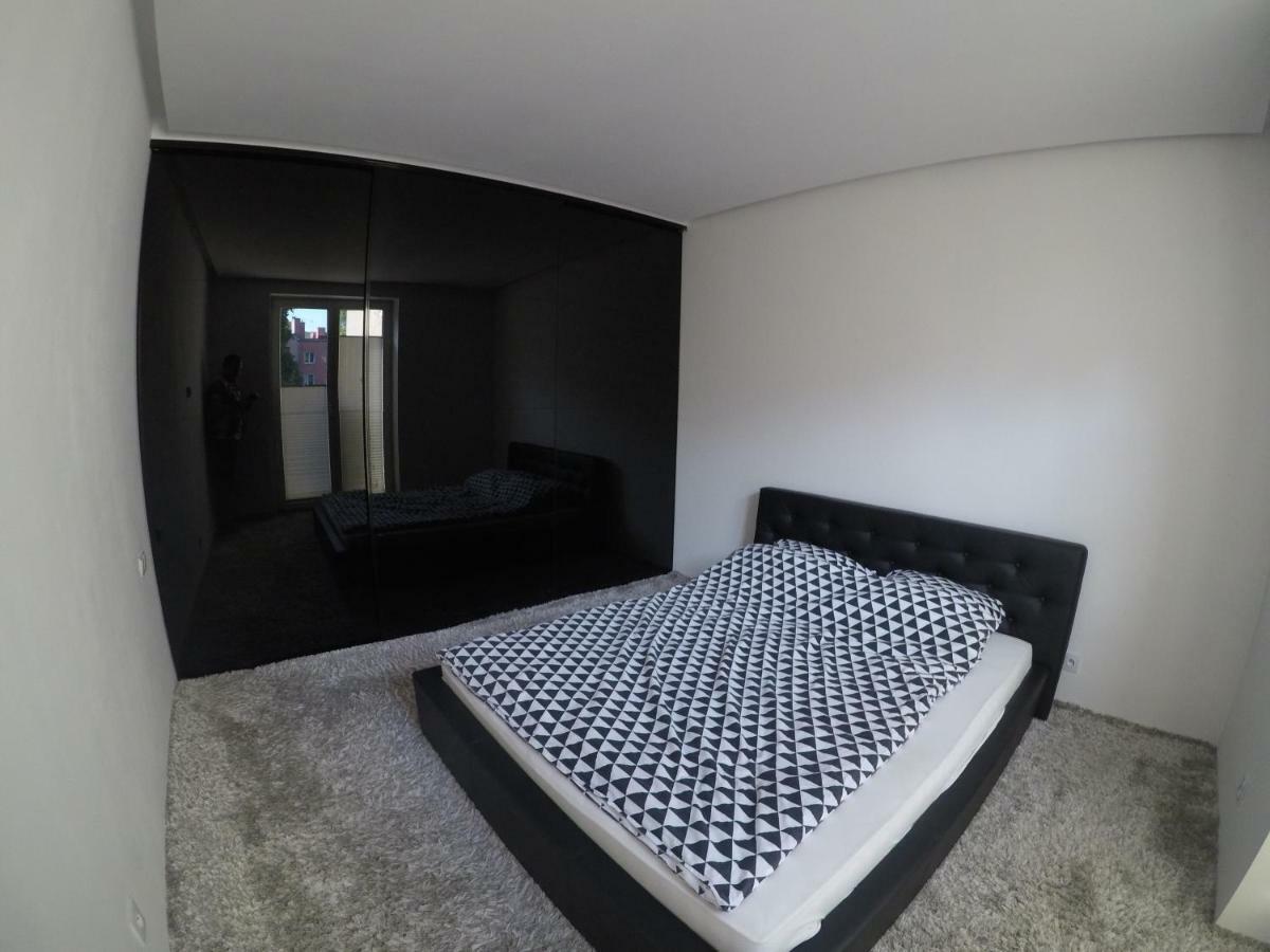 Nowoczesny Apartament III Al. Nmp เชสโตฮอวา ภายนอก รูปภาพ