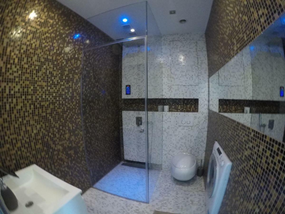 Nowoczesny Apartament III Al. Nmp เชสโตฮอวา ภายนอก รูปภาพ