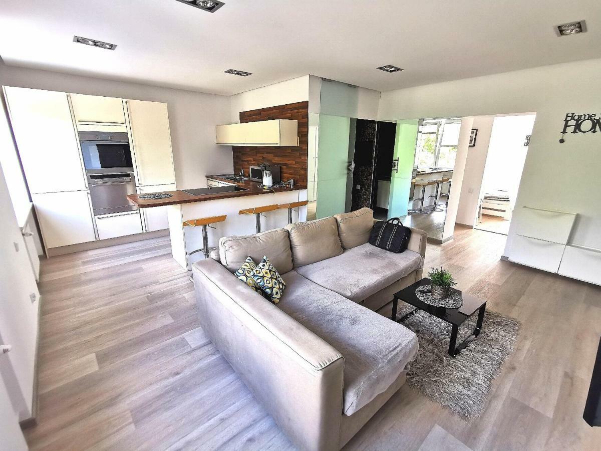 Nowoczesny Apartament III Al. Nmp เชสโตฮอวา ภายนอก รูปภาพ