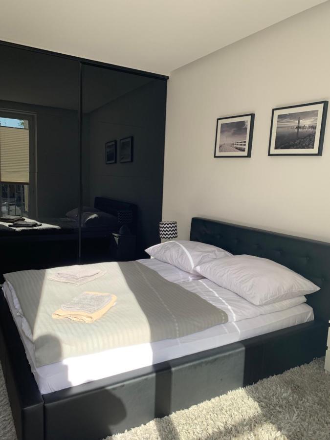 Nowoczesny Apartament III Al. Nmp เชสโตฮอวา ภายนอก รูปภาพ